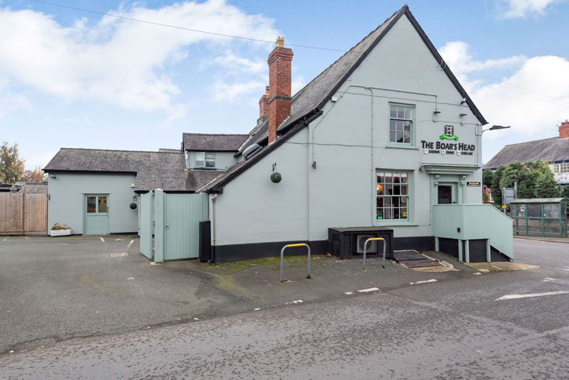 Boars Head: 16th Century Pub