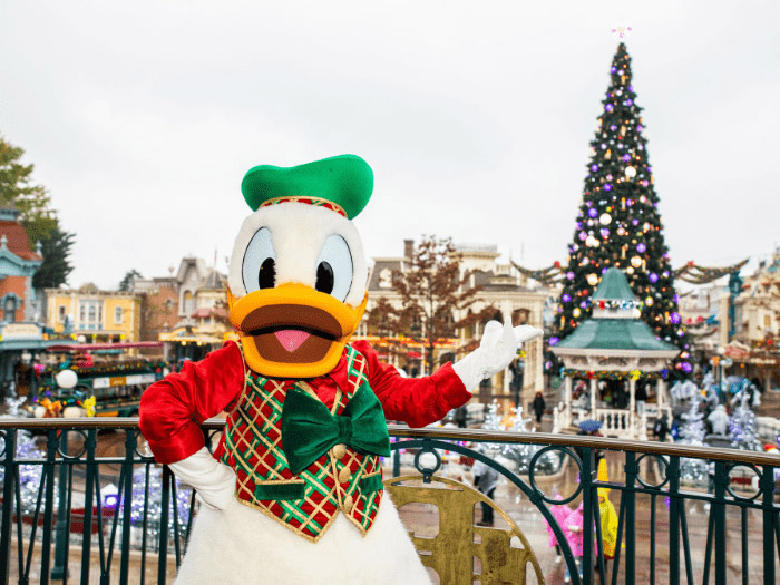 Disneyland® Paris: Enchanted Christmas