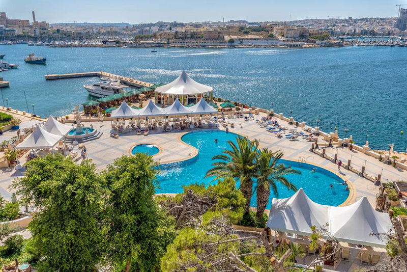 Malta: Seafront Luxury