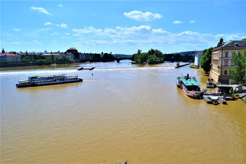 Prague: Deluxe Stay