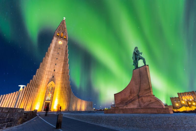 Reykjavik: Northern Lights Tour