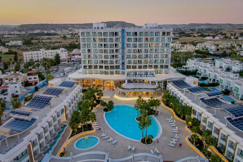 Cyprus: Beachfront Stay