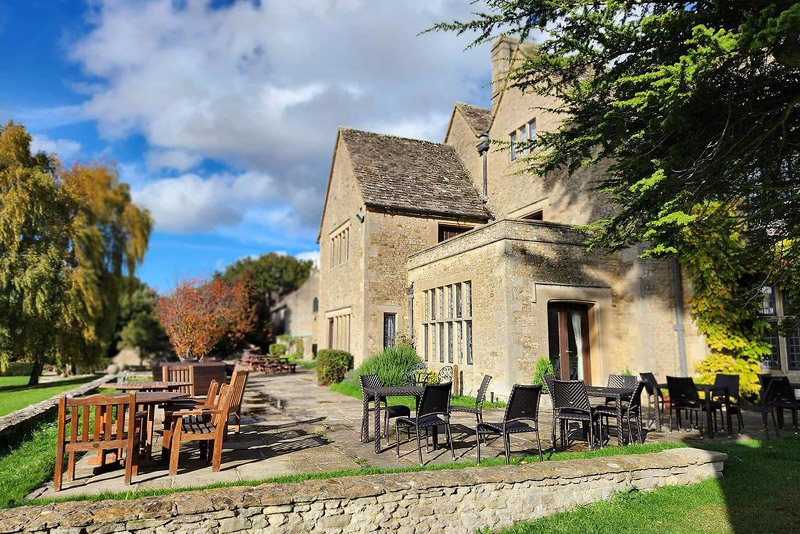 Wiltshire: Country Manor