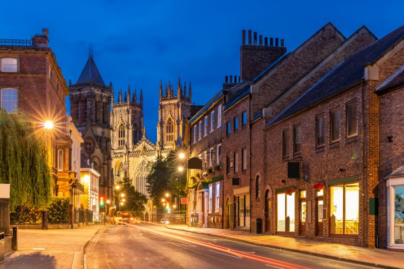 York Fayre & Whitby: "2 for 1" Bar