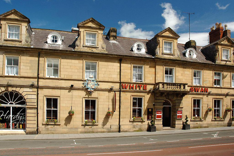 Alnwick: Stay by the Famous Castle