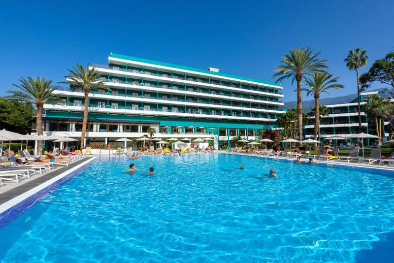 Tenerife: Waterfront Stay